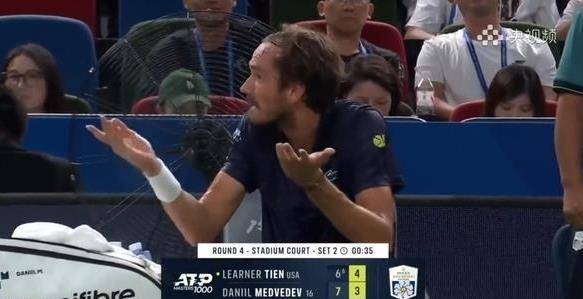 拉沃尔杯鏖战蒙特卡洛大师赛，梅德韦杰夫统治全场