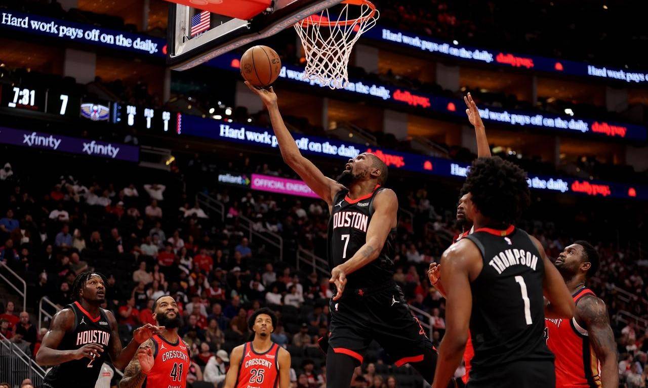 火箭险胜山东队，杜兰特点燃赛场