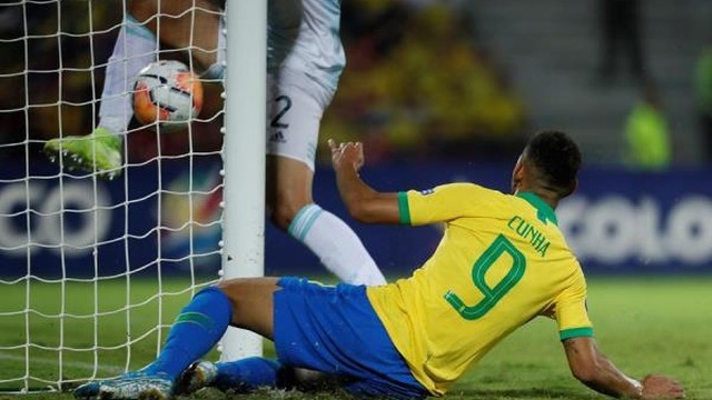 乌拉圭翻盘德国，佩德里带队取胜